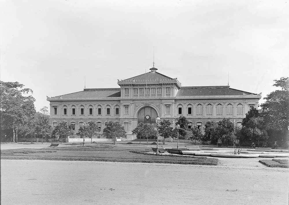 Saigon Central Post Office in the Past